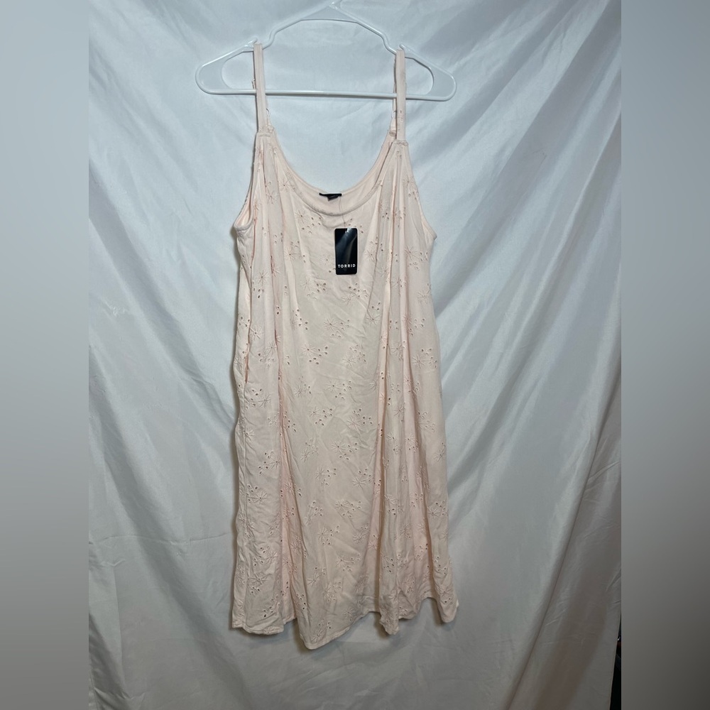 Torrid Eyelet Swing Tank Top 1X Blush Pink Flowy Summer Camisole